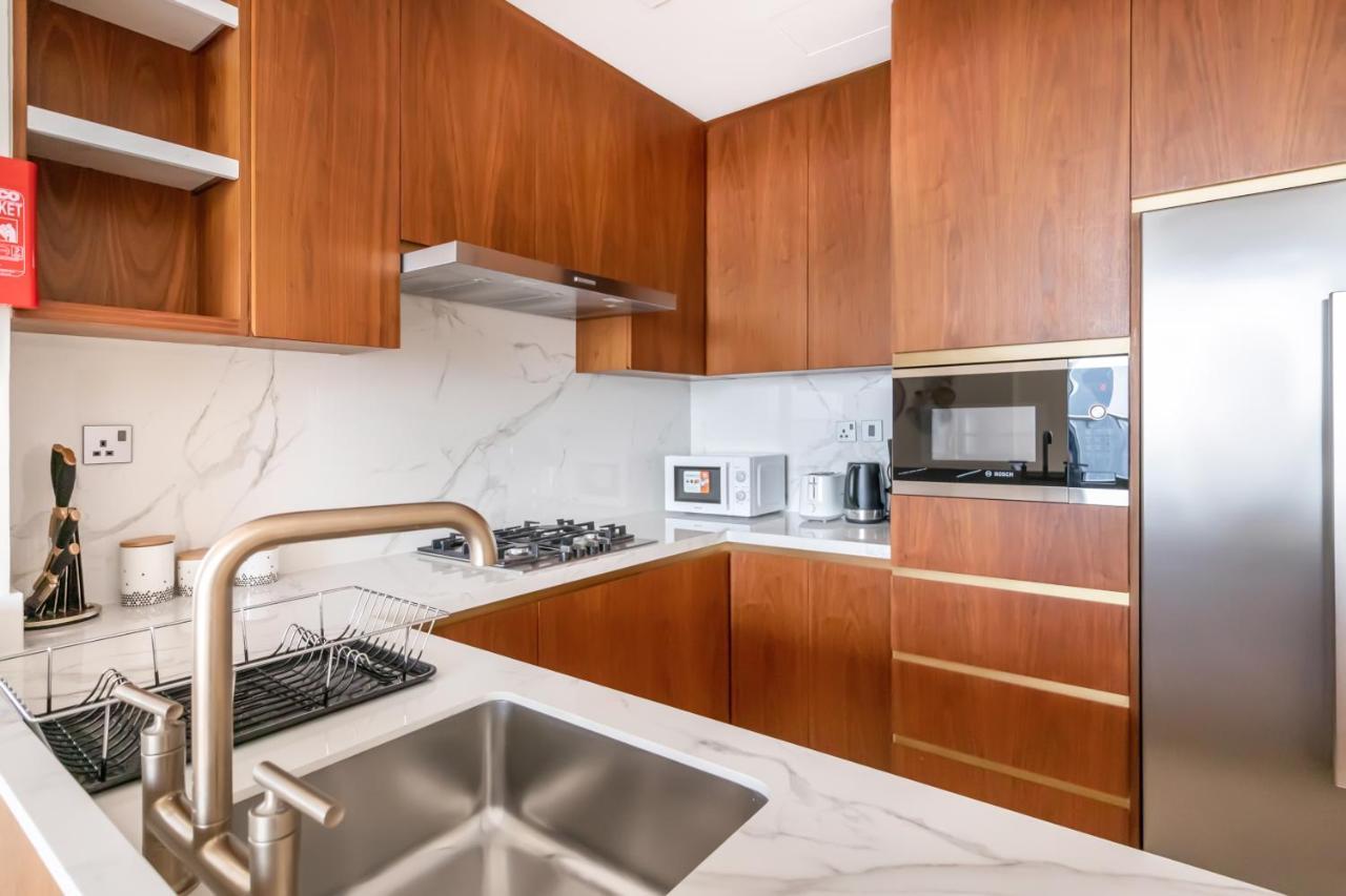 Fam Living - Rp Heights - 3 Mins Walk To Burj Khalifa & Dubai Mall Downtown Dubaï Extérieur photo