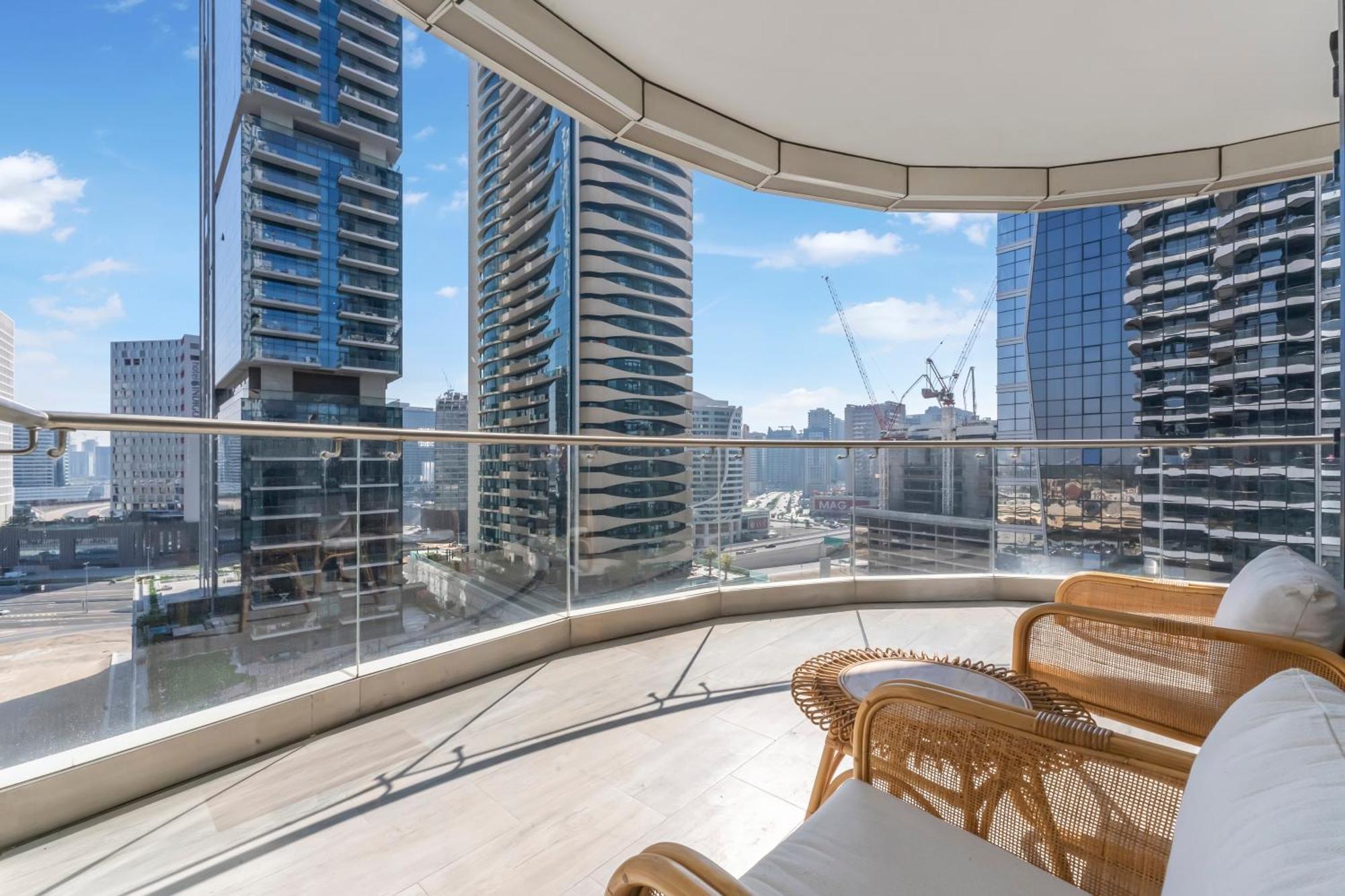 Fam Living - Rp Heights - 3 Mins Walk To Burj Khalifa & Dubai Mall Downtown Dubaï Extérieur photo